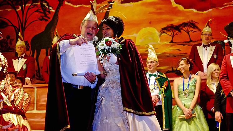 Die närrischen Hoheiten Michael II und Carmen I. Foto: Gerd Schaar