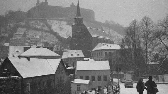 Spaziergang am Schießgraben - den  Kulmbacher Postkartenblick zur  Petrikirche und zur Plassenburg  gibt es gratis. Foto: Archiv Stephan Tiroch