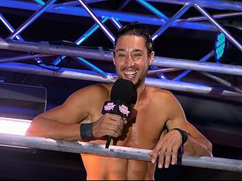 Er hat den fettesten Ninja-Erfolg - und die dickste Lippe im Parcours. Ren&eacute; Casselly "verlor" zwar das Halbfinale von "Ninja Warrior Germany", machte aber gleich eine Kampfansage.