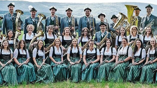 Unser Foto zeigt die Musikanten des Musikvereins Stangenroth.