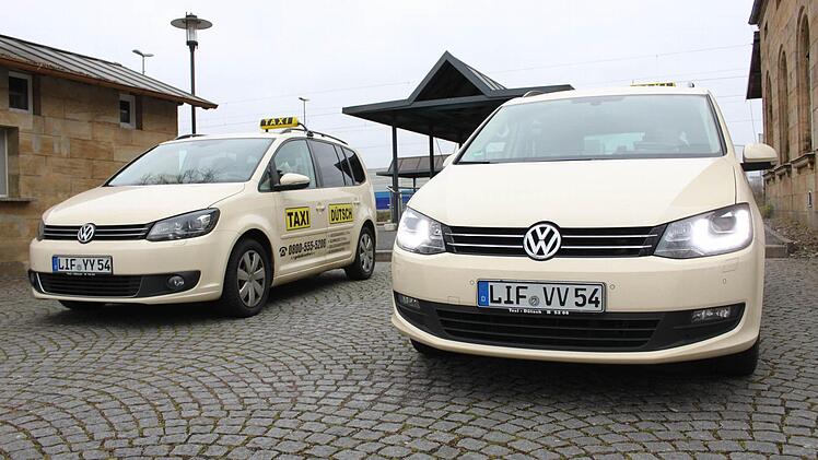 Ab dem 1. Januar gilt auch für Taxiunternehmen der gesetzliche Mindestlohn. Wer daraus als Gewinner hervorgeht, bleibt bisher offen. Foto: Nicole Lederer