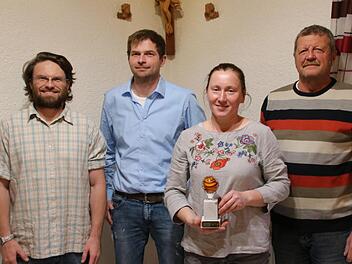 David Groß, Sebastian Maresch, Agnieszka Brand und Günter Metz sind mit dem Prädikat "Bester Honig in Bayern" ausgezeichnet worden. Alle vier haben sich erst sein wenigen Jahren der Imkerei verschrieben. Thomas Malz