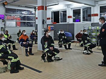 Die Zusammenarbeit bei der Grundausbildung der Feuerwehr zahlt sich auch für die Kommunen aus.