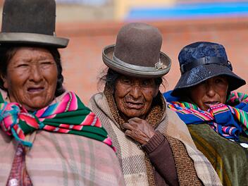 Ende der linken Ära in Bolivien: Paz gewinnt Präsidentenwahl