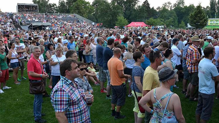 Festival-Atmospräre im Luitpoldpark. Foto: Peter Rauch