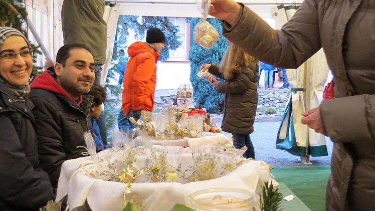 Viel Selbstgemachtes gab es beim Weihnachtsmarkt in Euerdorf. Foto: Doris Bauer