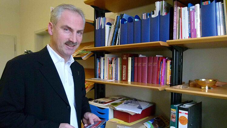 Domvikar Robert Mayr hat die Erfahrung gemacht, dass das Gebet eine deutliche Wirkung haben kann.  Foto: Marion Krüger-Hundrup