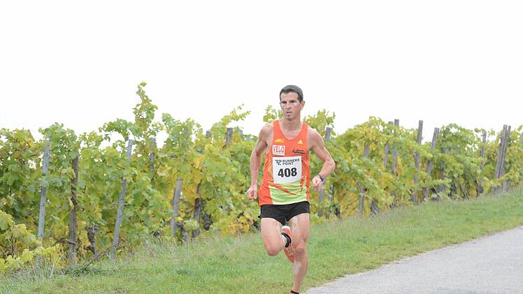 Der Gesamtsieger in den Weinbergen: Markus Unsleber. Foto: ssp