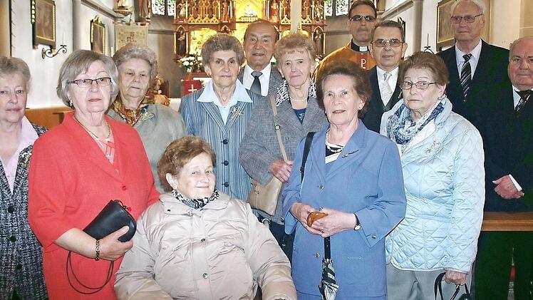 Vor 70 Jahren gingen diese Männer und Frauen zur ersten heiligen Kommunion.