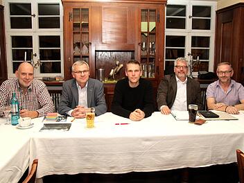 Klaus Römmelt, Thomas Kotzer, Stefan Müller, Markus Burkhardt und Walter Dietz (v. l.) bilden den Vorstand der Föwe.Richard Sänger