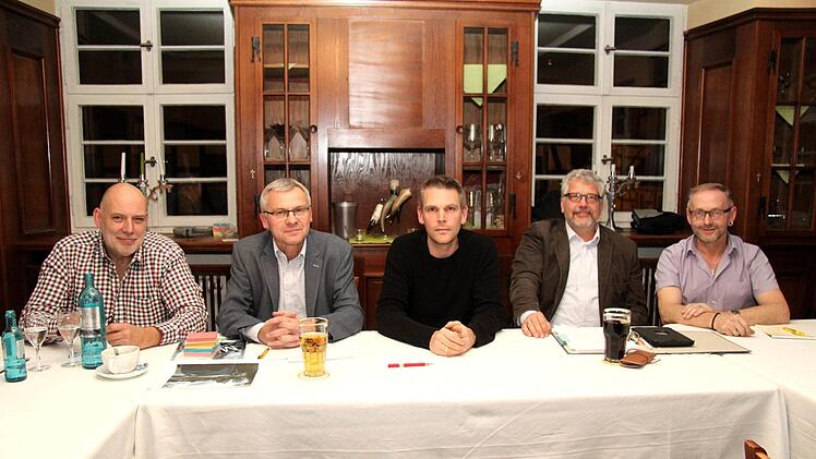 Klaus Römmelt, Thomas Kotzer, Stefan Müller, Markus Burkhardt und Walter Dietz (v. l.) bilden den Vorstand der Föwe.Richard Sänger