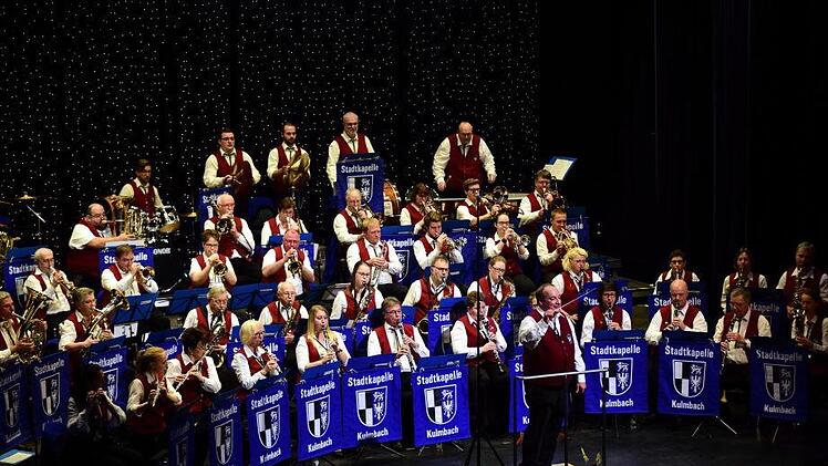 Die Stadtkapelle Kulmbach bei ihrem traditionellen Neujahrskonzert in der Dr.-Stammberger-Halle.Stephan Herbert Fuchs