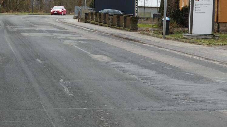 Straßenschäden gehören bald der Vergangenheit an.