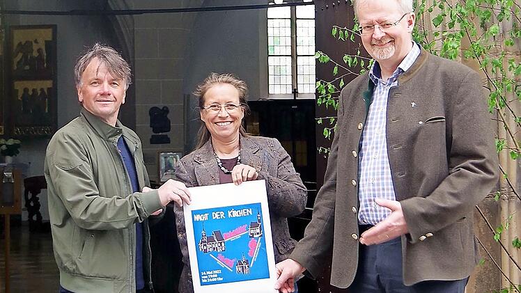 Sie freuen sich schon auf die lange Nacht der Kirchen am 14. Mai und hoffentlich viele interessierte Besucher (von links): Gemeindereferent Martin Förtsch, Dekanin Ulrike Schorn und Pfarrer Thomas Teuchgräber.