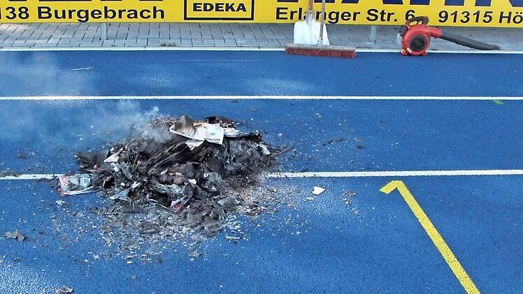 Das Feuer hat einen Schaden verursacht.  Foto: Maciejonczyk