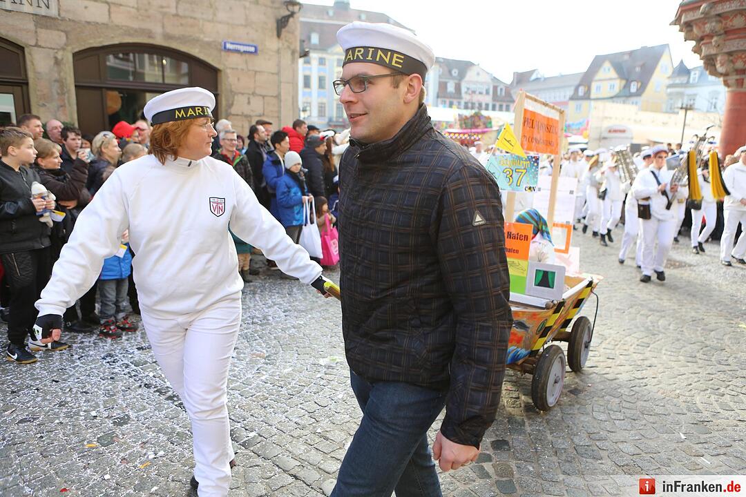 Gaudiwurm: Narren feiern in Coburg