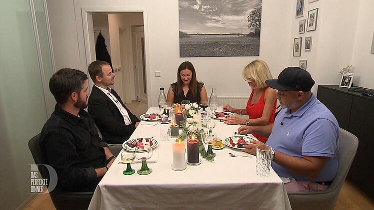 Ein Dessert-Klassiker: Schokokuchen mit Himbeeren.