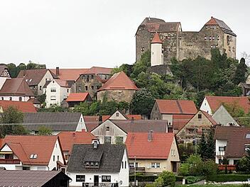 Nach  Großenohe und Schoßaritz soll nun auch der                                                  Kernort Hiltpoltstein unterhalb der Burg in den Genuss der Dorferneuerung                                                   kommen. Foto: fra-press