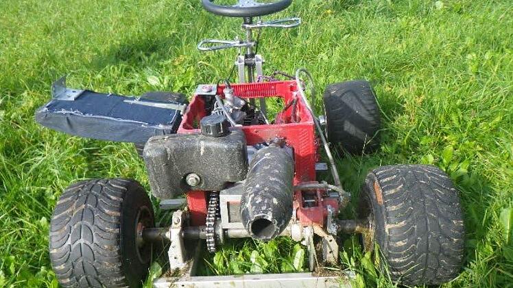 Heckansicht mit Kettenantrieb und Bremse Foto: Polizei Neustadt an der Aisch