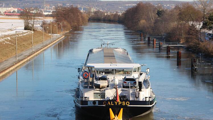 Die "Calypso" setzt ihre Fahrt in Richtung Bamberg fort.  Foto: Andreas Schmitt