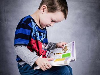 Kindern mit ADHS fällt es oft schwer, Dinge im Tempo ihrer Gleichaltrigen zu schaffen.