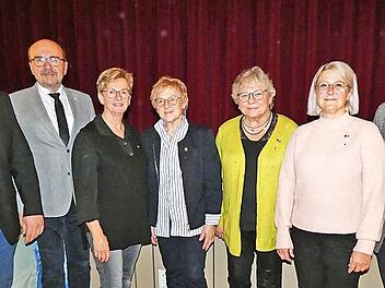 Beim TSV Harsdorf standen auch Ehrungen langjähriger Mitglieder auf dem Programm.