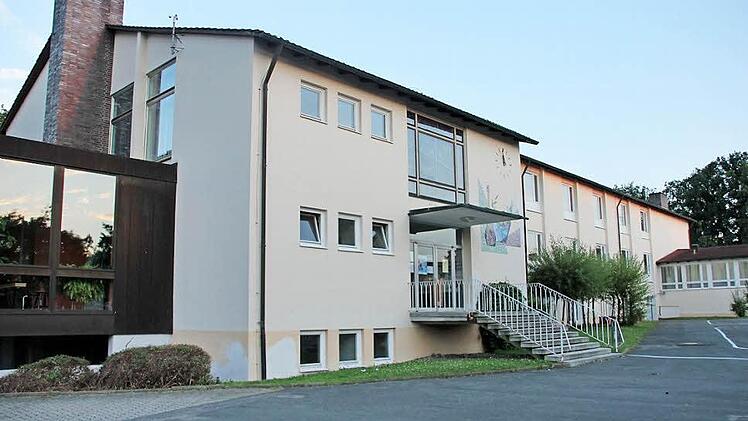 Der Mittelbau wird abgerissen und durch einen zweckmäßigeren und kleineren Trakt ersetzt.  Fotos: Friedwald Schedel