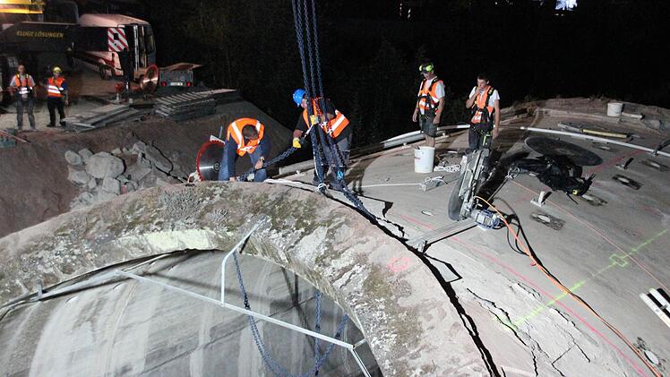 Einsatz auf der Bogenbrücke Foto: Friedwald Schedel