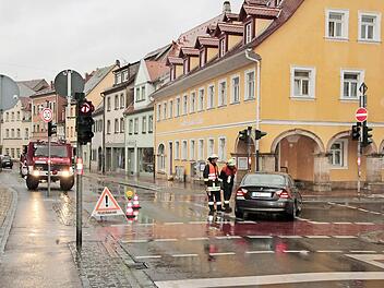 Vorübergehend war während des Feuerwehreinsatzes die Untere Königstraße ab Höhe Löwenstraße gesperrt, Foto: Ferdinand Merzbach