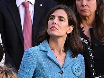 Charlotte Casiraghi An ihrem Leben als Teil der monegassischen Königsfamilie findet Charlotte Casiraghi wenig Positives.