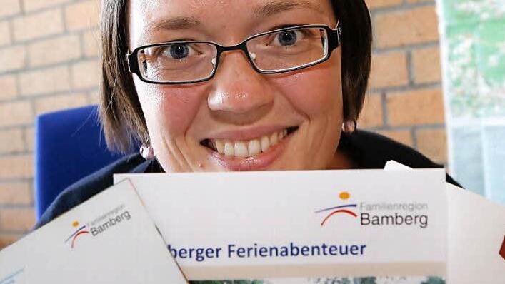Die Generationenbeauftragte Sina Wicht mit einigen von ihren "Angeboten" Foto: Matthias Hoch