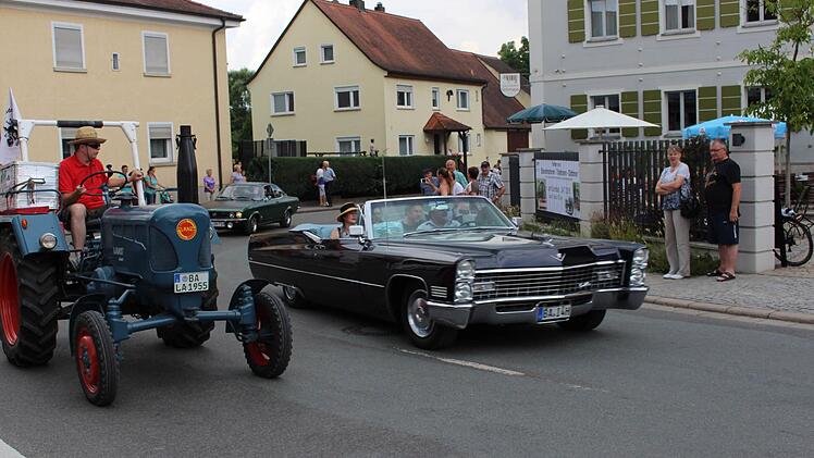 Auch andere Old- und Youngtimer kurvten durch Frensdorf. Foto: Evi Seeger