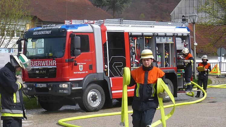 Die Heiligenstadter Feuerwehr wird auf Herz und Nieren geprüft.  Foto: Carmen Schwind