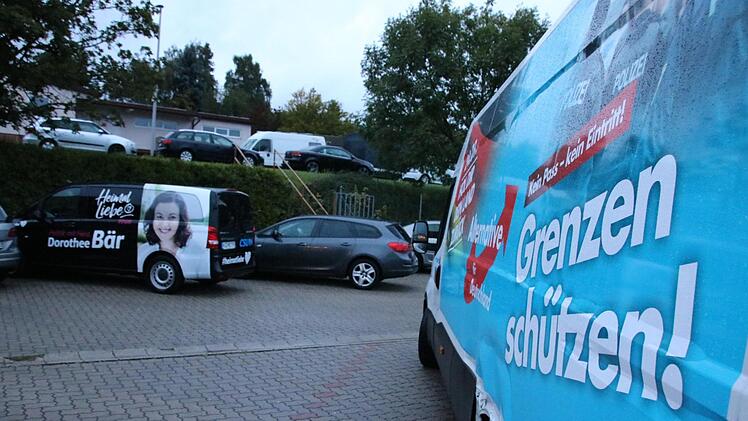 Eindrücke von der Podiumsdiskussion in Stengenroth. Foto: Ralf Ruppert