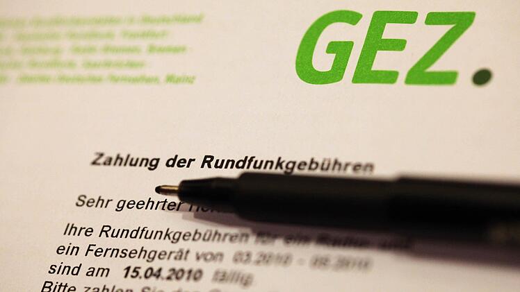 Wird ein Verein ausschließlich ehrenamtlich geführt, müsse er keinen Rundfunkbeitrag bezahlen, erklärte  Manfred Simon vom Garitzer Gesangverein. Daniel Karmann/dpa