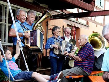 Das Altstadtfest in Herzogenaurach hat auch immer seine gemütlichen Seiten. Foto: Sänger, Archiv