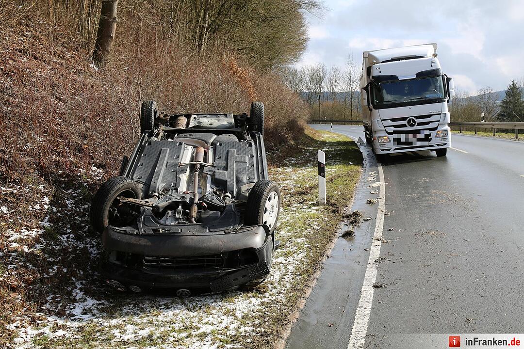 Mehrere Unfälle wegen Schneeglätte bei Döhlau