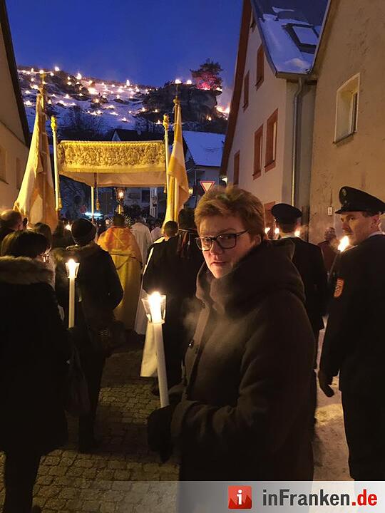 Beschluss der Ewigen Anbetung in Pottenstein - Lichterfest  in der Fränkischen Schweiz