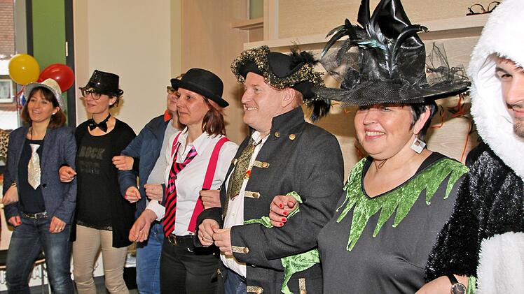 Rathaussturm der Sonnenkinder der Kindertagesstätte Poppenlauer. Foto: Dieter Britz