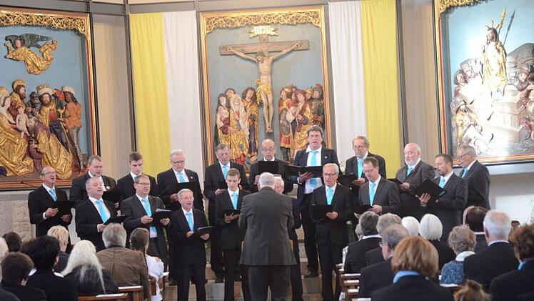 Der Männerchor Steinbach an der Haide mit Dirigent Klaus Methfessel