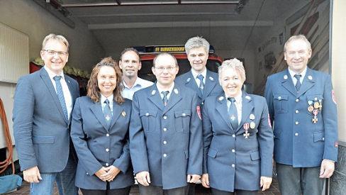 Führungswechsel bei der Freiwilligen Feuerwehr Burkersdorf. Foto: eh