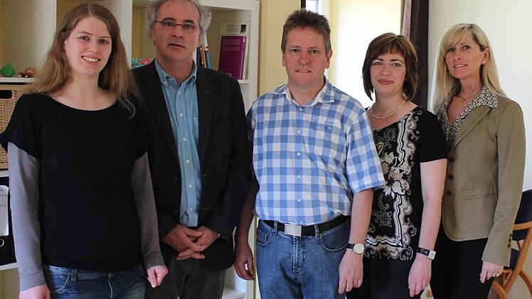 Monika Ringleb, Herbert Durst, Konrad Ziegler, Sylvia Amthor und Irene Lebold sind das Team der Ehe-, Familien- und Lebensberatung der Diözese Würzburg in der Außenstelle Bad Kissingen. Foto: Benedikt Borst