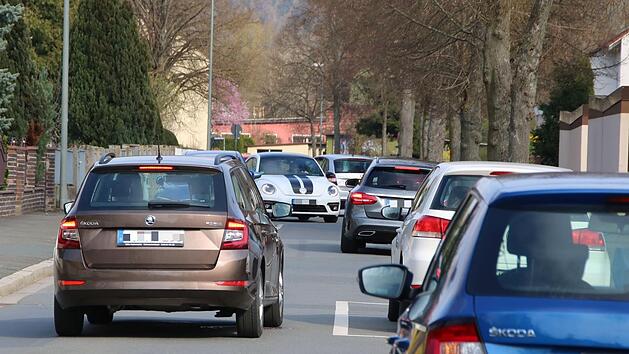 Stop and go in Schlangenlinien: Vor allem im &Auml;ngerlein ist der derzeitige Zustand unbefriedigend. Foto: Katrin Geyer