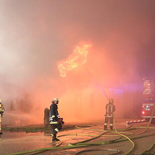 Breitengüßbach: Asylbewerberheim steht in Flammen