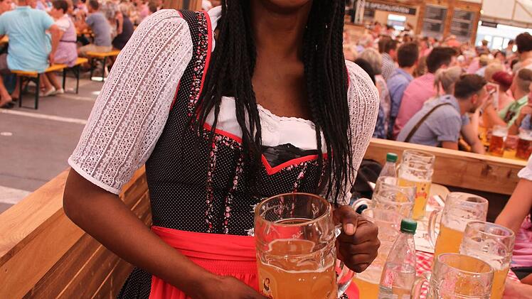 Michèle Ngassa ist Ärztin am Klinikum Kulmbach. Sie stammt aus Kamerun und bevorzugt Radler.