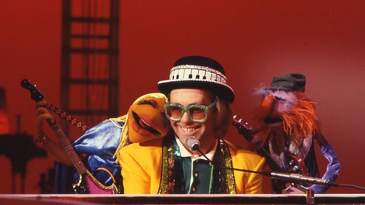 Auch Musiker Elton John (Bild) stattete den Muppets einen Besuch ab.