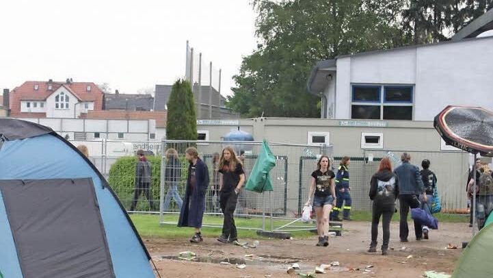 Das Müllwegräumen sei beim Lichtenfelser Ragnarök-Festival noch verbesserungsbedürftig, findet Veranstalter Ivo Raab. Foto: Archiv