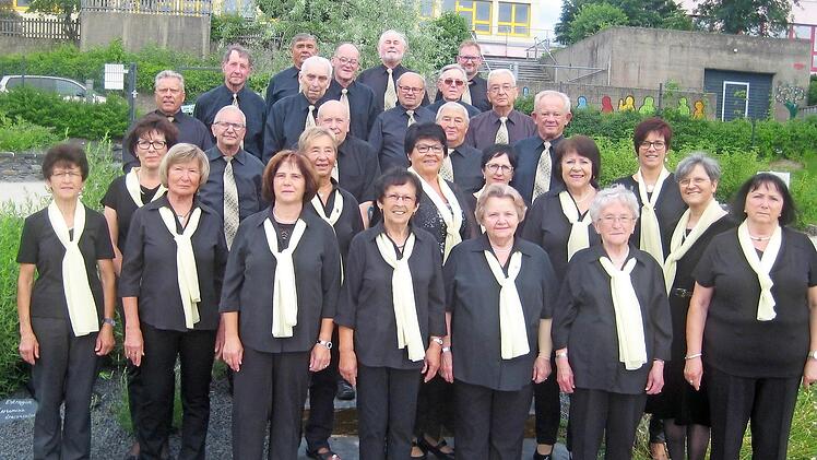 Der Gesangverein Teuschnitz im Jahr seines 150-jährigen Bestehens Fotos: Paul Hader