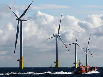 Windräder des Offshore-Windparks EnBW Baltic 1 Foto: Bernd Wüstneck/dpa