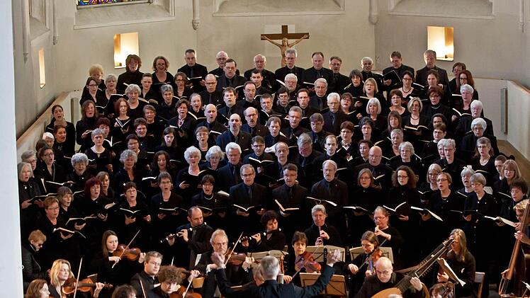 Der Coburger Bachchor bei der Aufführung der "Johannespassion" in der Heilig-Kreuz-Kirche.Foto: Jochen Berger